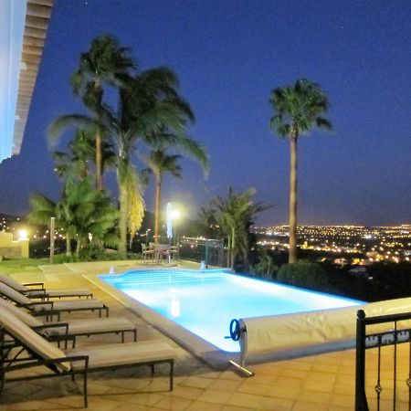 Reves D'Ocean Bed & Breakfast ซานตา บาร์บารา เดอ เนกซ์ ภายนอก รูปภาพ