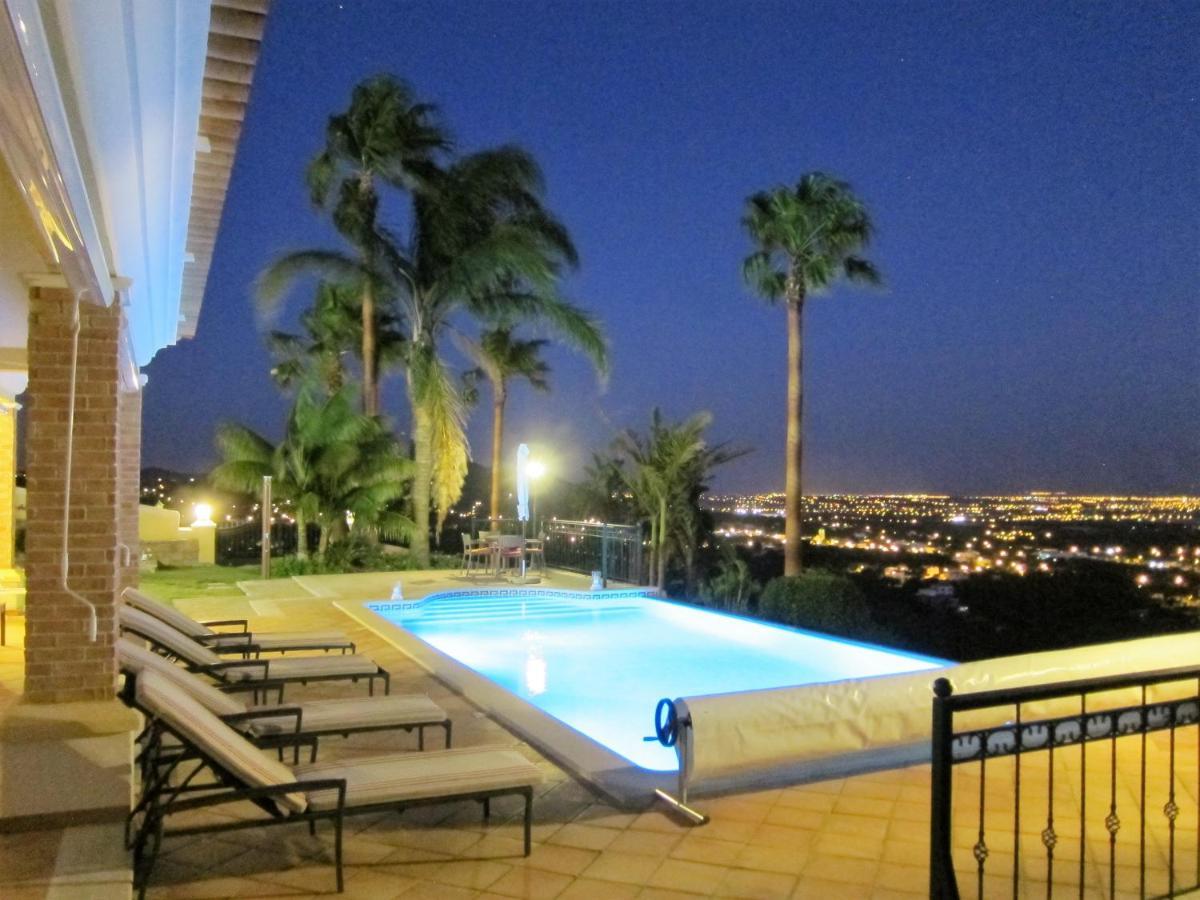 Reves D'Ocean Bed & Breakfast ซานตา บาร์บารา เดอ เนกซ์ ภายนอก รูปภาพ