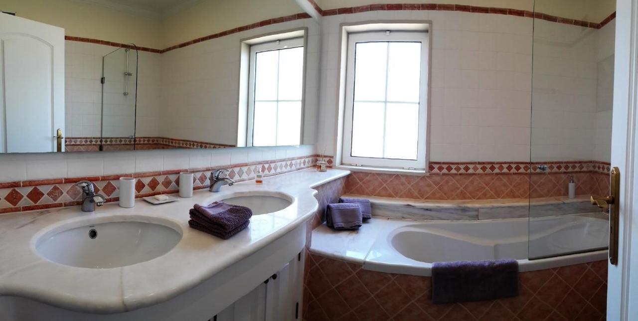 Reves D'Ocean Bed & Breakfast ซานตา บาร์บารา เดอ เนกซ์ ภายนอก รูปภาพ